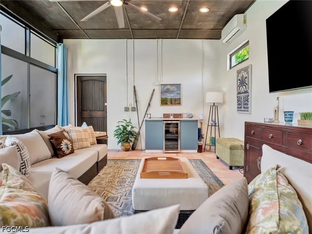 Caloosa Drive Fort Myers, FL 33901