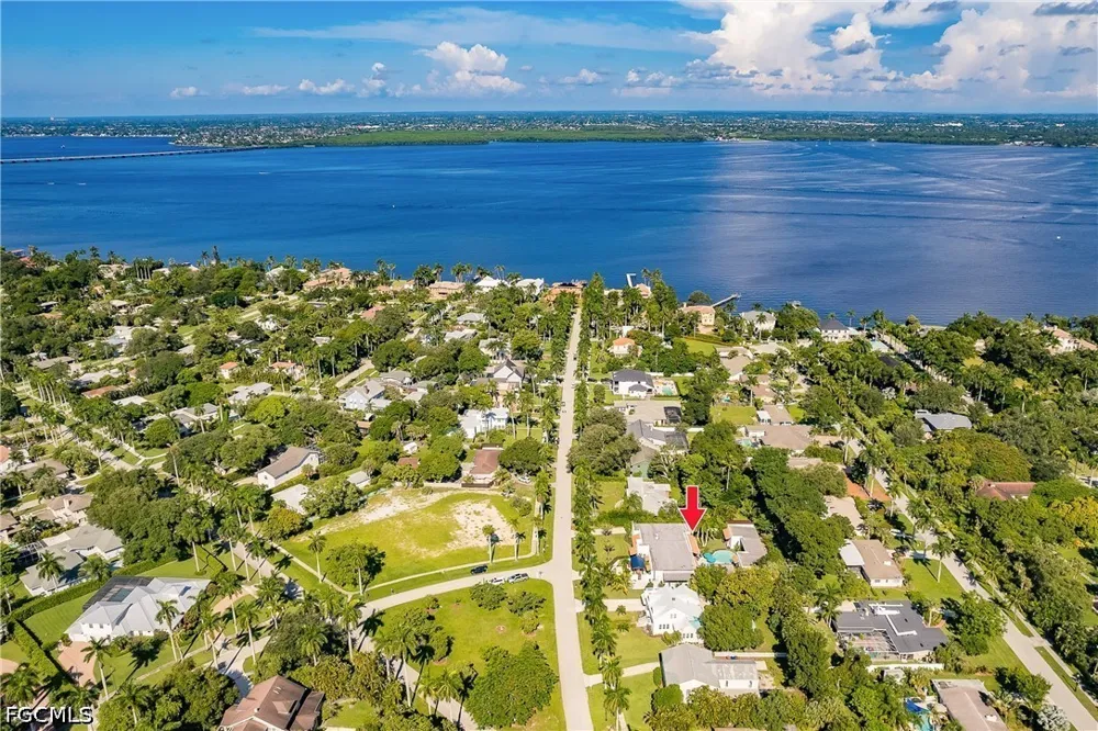 Caloosa Drive Fort Myers, FL 33901