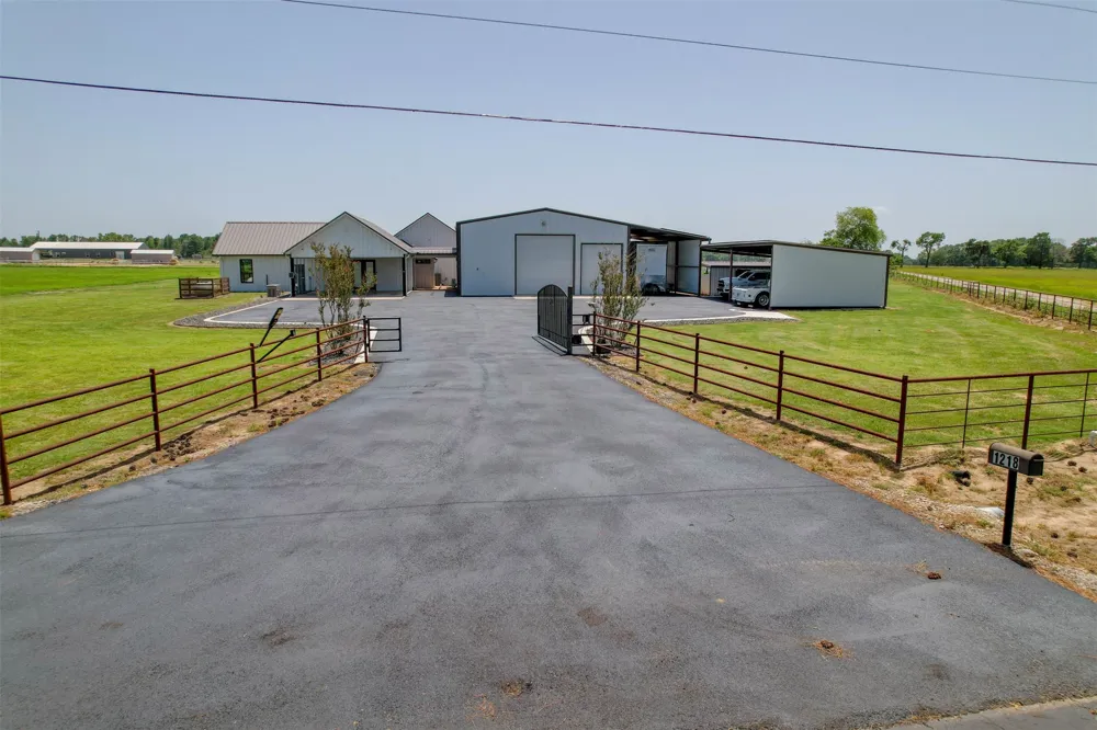 1218 VZ County Road 4133 Canton, TX 75103