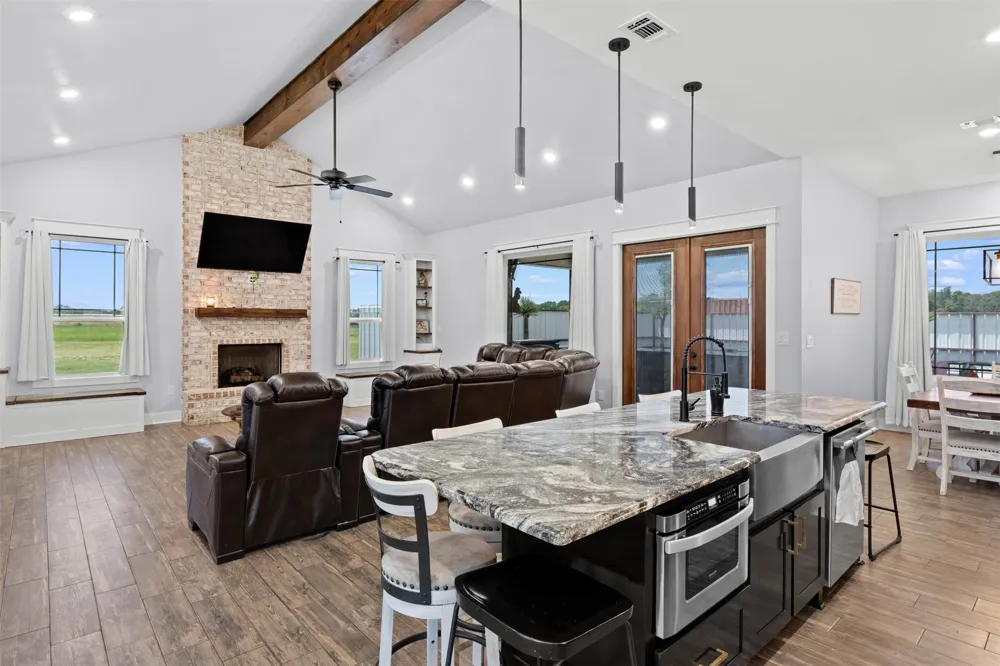 1218 VZ County Road 4133 Canton, TX 75103