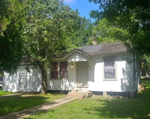 805 Texas Street