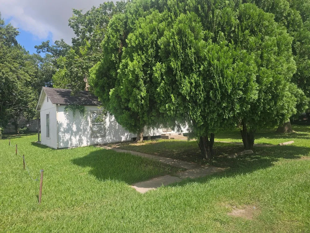 805 Texas Street Wharton, TX 77488