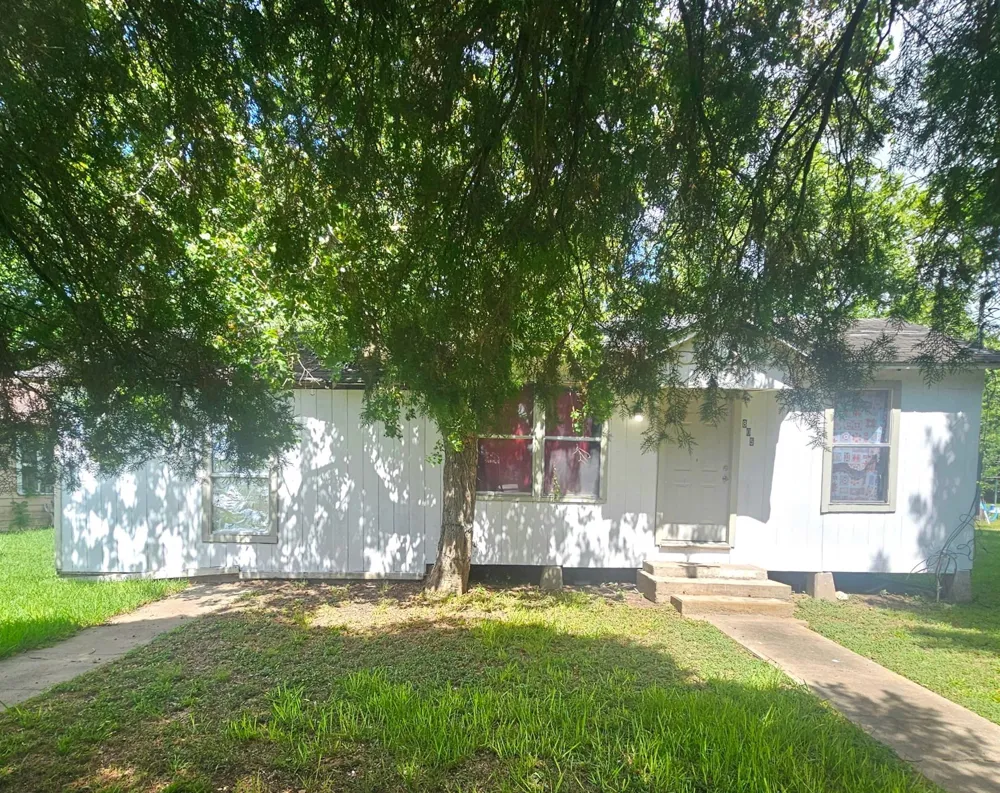 805 Texas Street Wharton, TX 77488