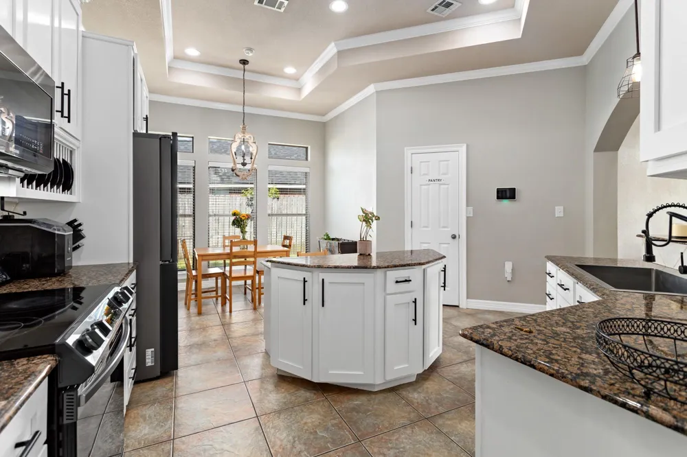 5160 Westgate Lane Lumberton, TX 77657