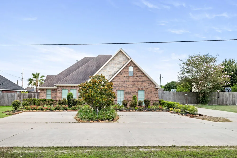 5160 Westgate Lane Lumberton, TX 77657