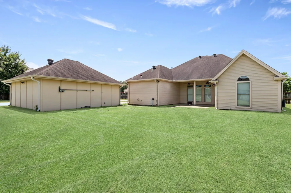 5160 Westgate Lane Lumberton, TX 77657
