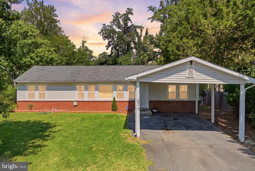 8317 SCHULTZ ROAD Clinton, MD 20735