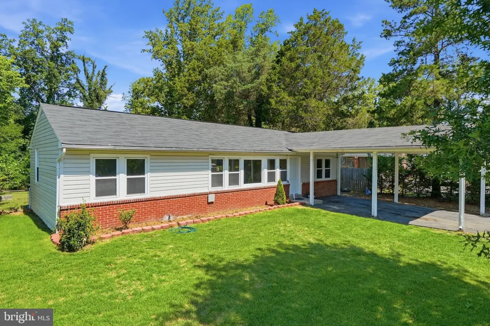 8317 SCHULTZ ROAD Clinton, MD 20735