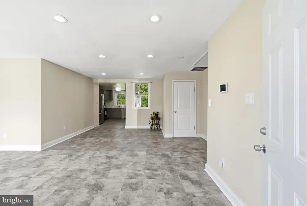 8317 SCHULTZ ROAD Clinton, MD 20735