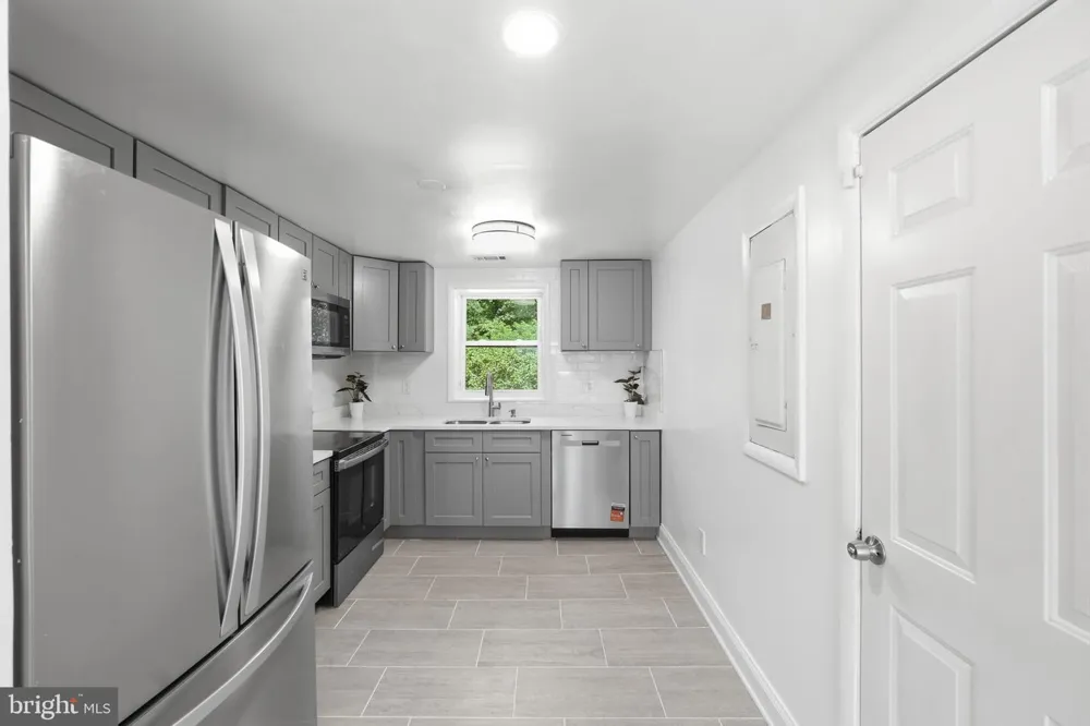 8317 SCHULTZ ROAD Clinton, MD 20735
