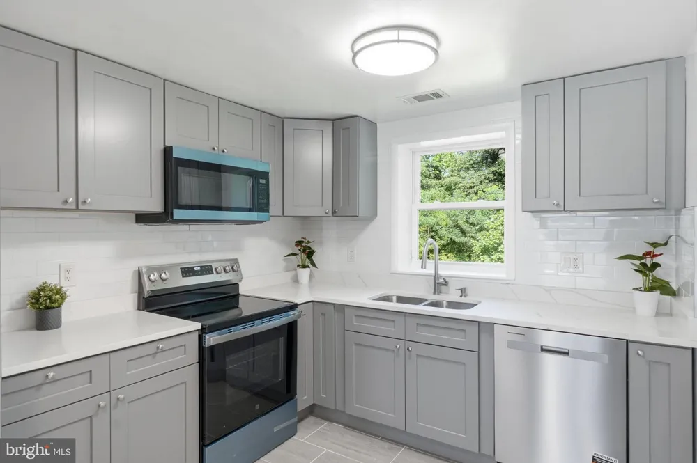 8317 SCHULTZ ROAD Clinton, MD 20735