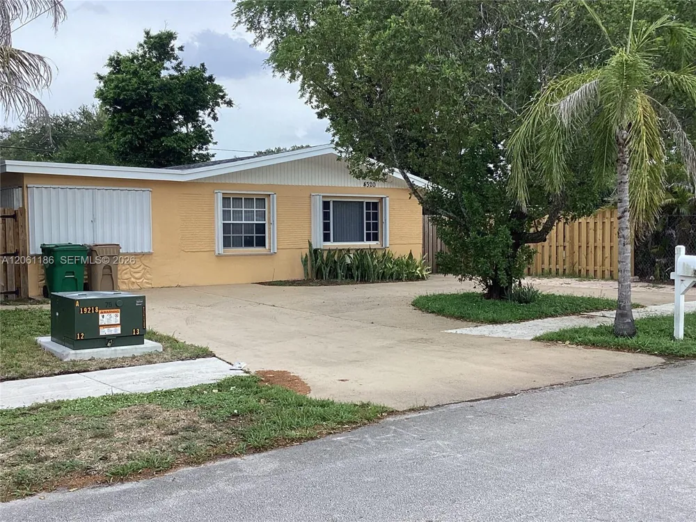 4320 SW 56th Ave Davie, FL 33314