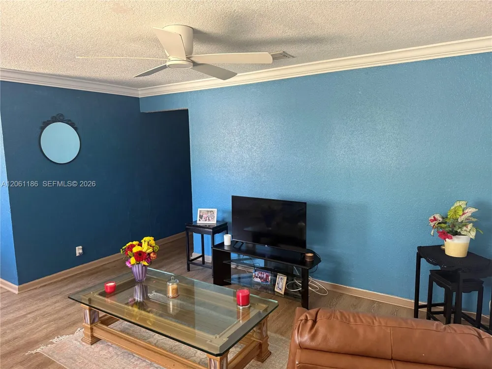 4320 SW 56th Ave Davie, FL 33314