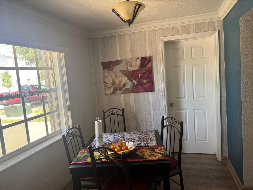 4320 SW 56th Ave Davie, FL 33314