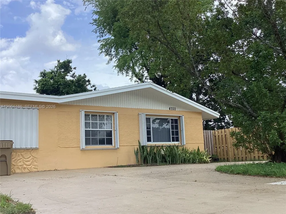 4320 SW 56th Ave Davie, FL 33314