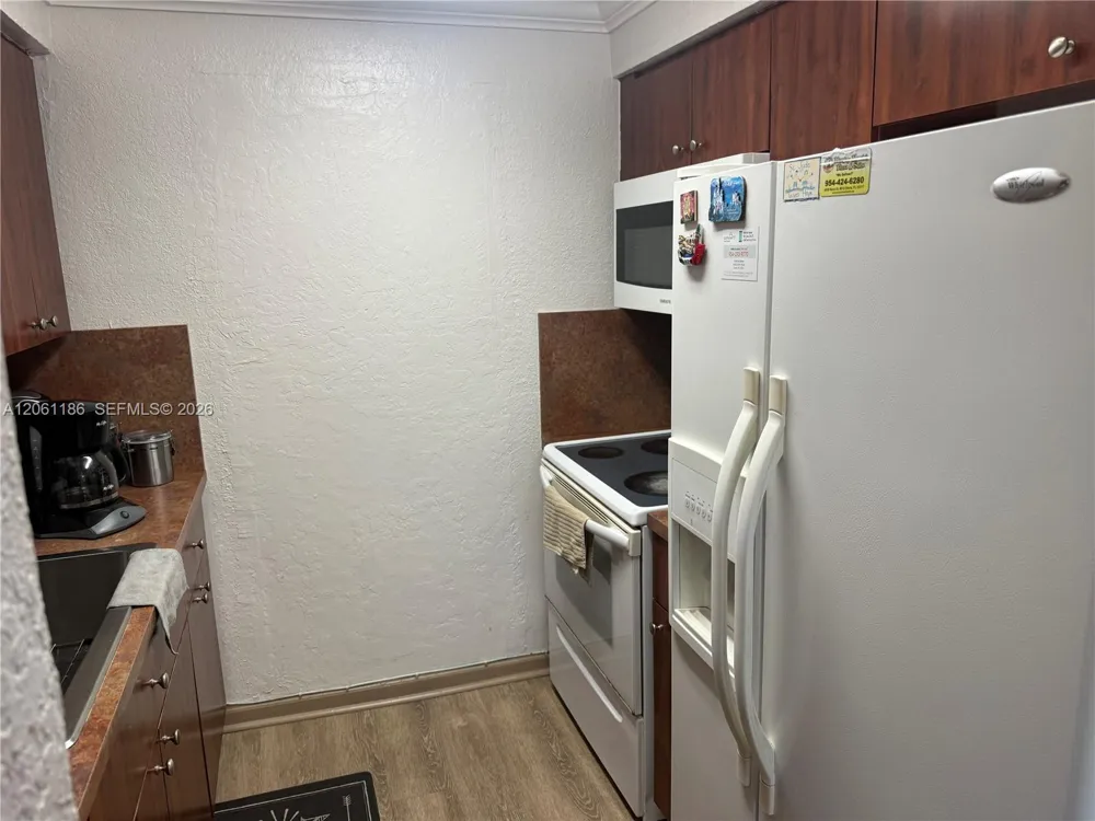 4320 SW 56th Ave Davie, FL 33314