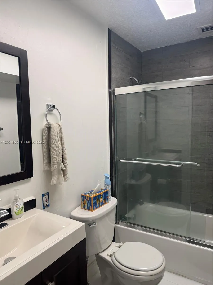 4320 SW 56th Ave Davie, FL 33314