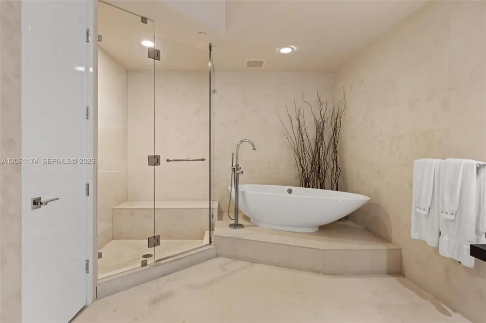 16051 Collins Ave #3404 Sunny Isles Beach, FL 33160