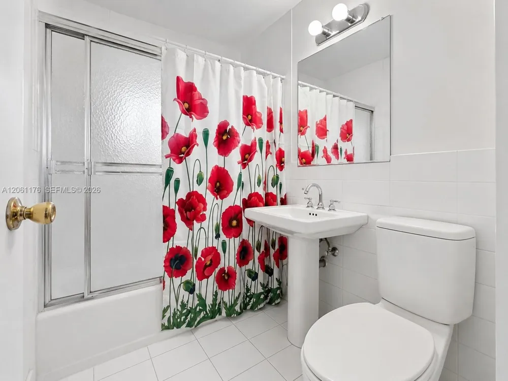 30 E 36th St Hialeah, FL 33013