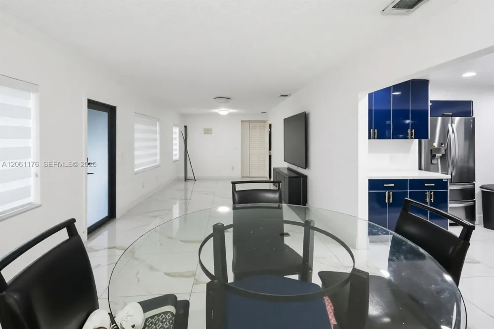 30 E 36th St Hialeah, FL 33013
