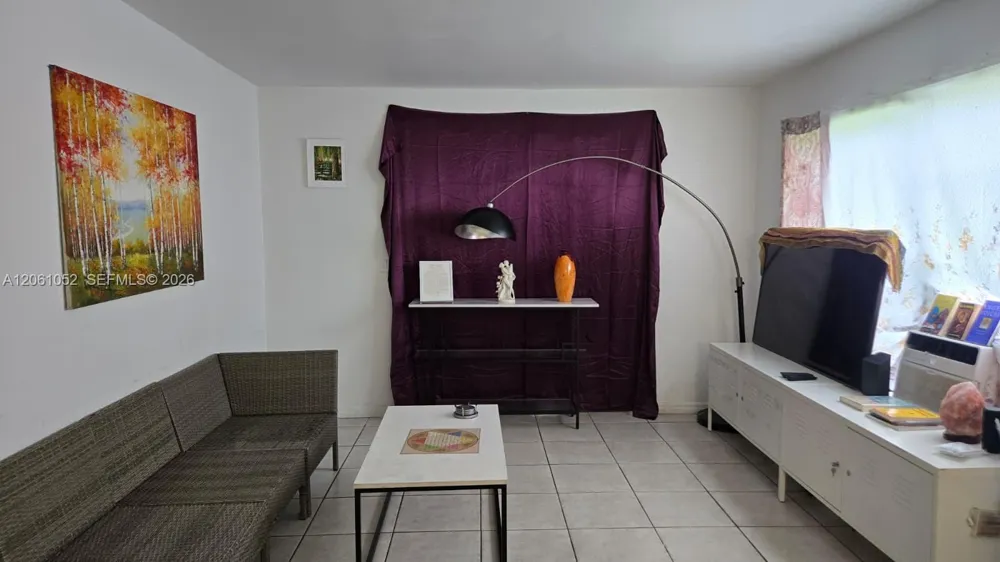 1610 W 11th St Riviera Beach, FL 33404