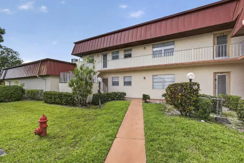 12020 W GREENWAY DRIVE #101