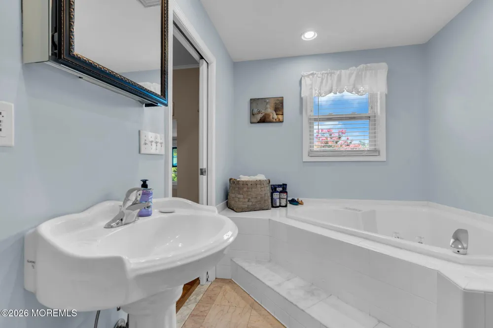2505 Appleby Drive Ocean, NJ 07712