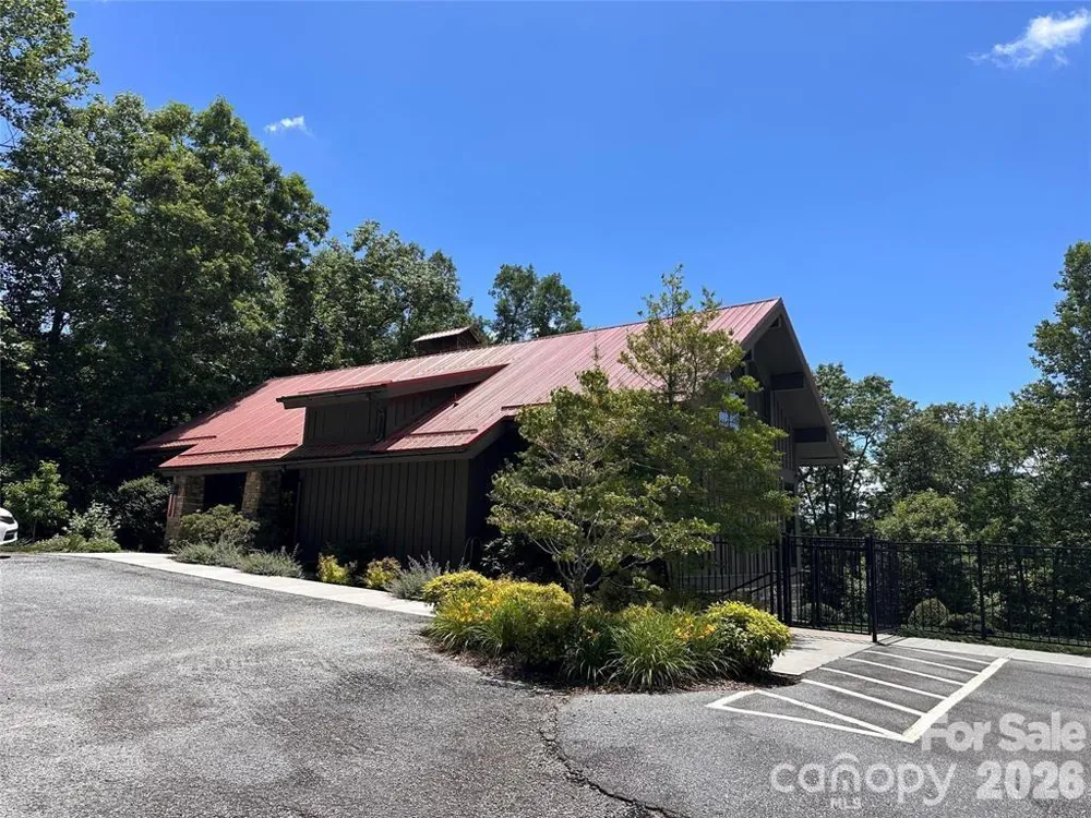 66 Boone Cove Road Zirconia, NC 28790