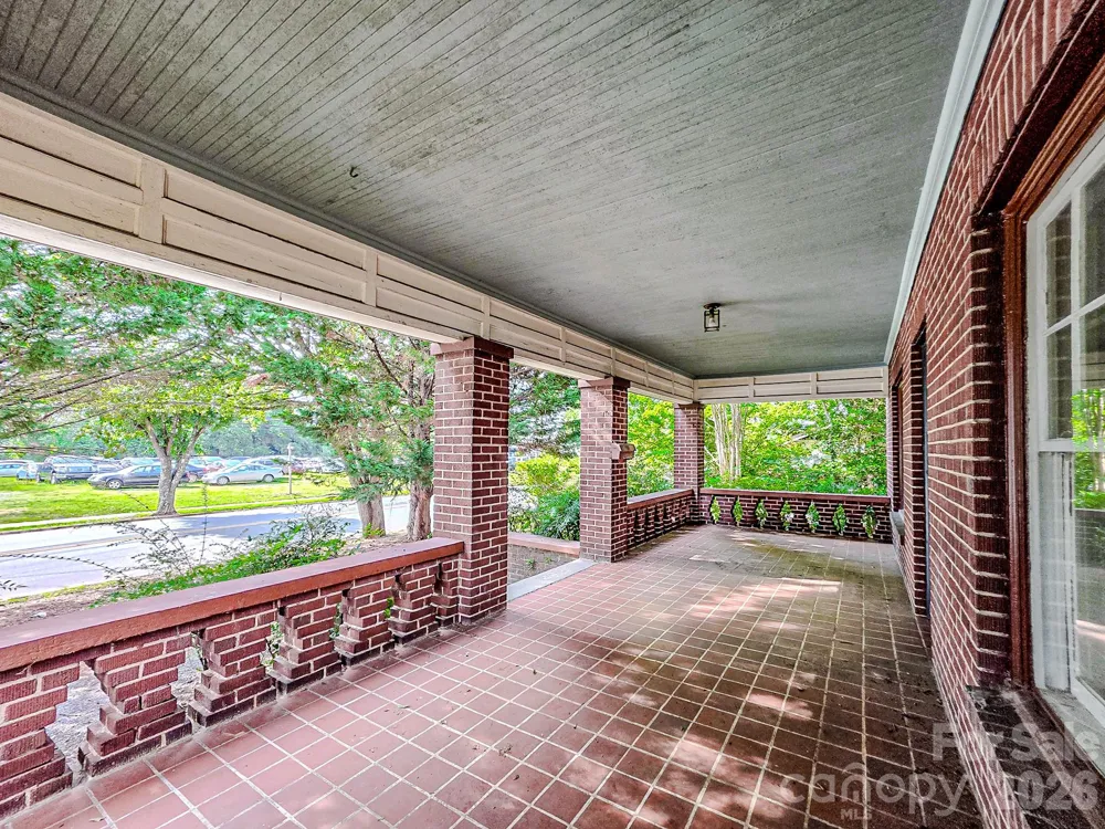 154 S Broadway Street Forest City, NC 28043