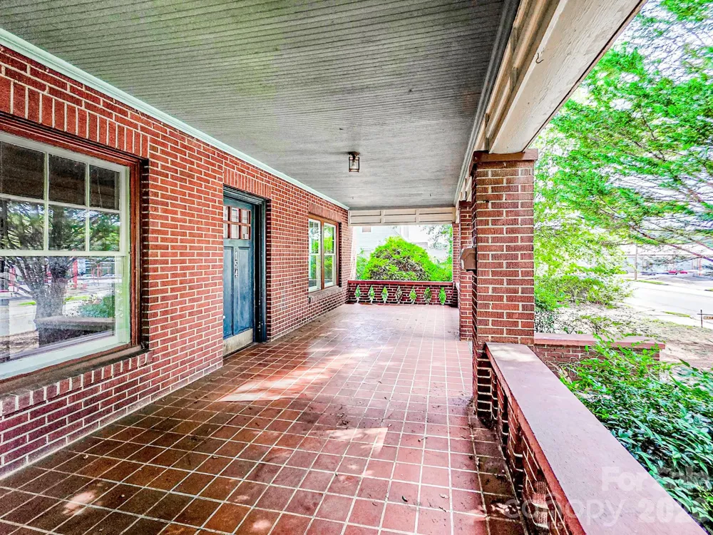 154 S Broadway Street Forest City, NC 28043