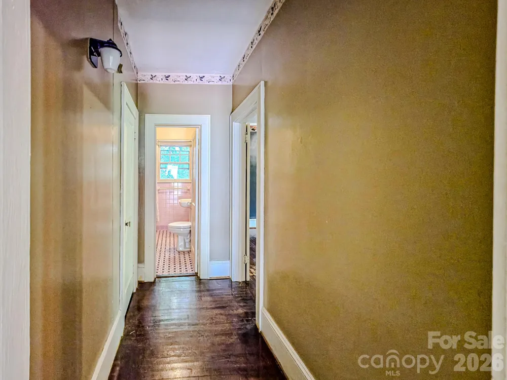 154 S Broadway Street Forest City, NC 28043