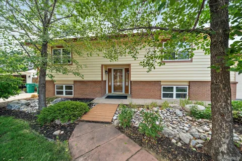 967 Mountain View Drive