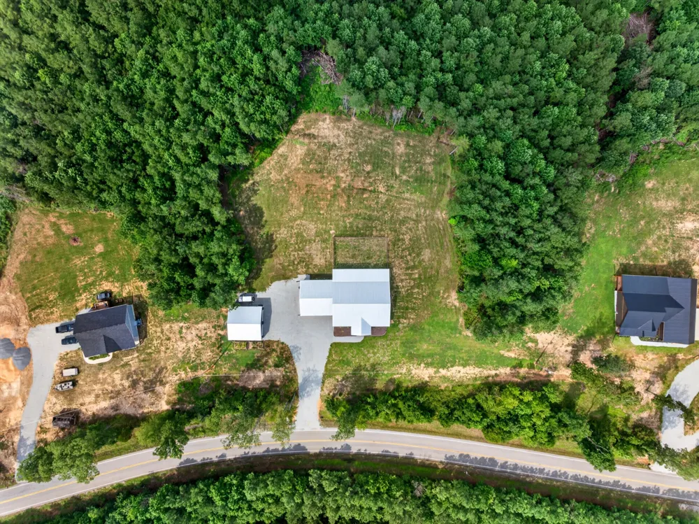 3931 Hwy 231 Erin, TN 37061