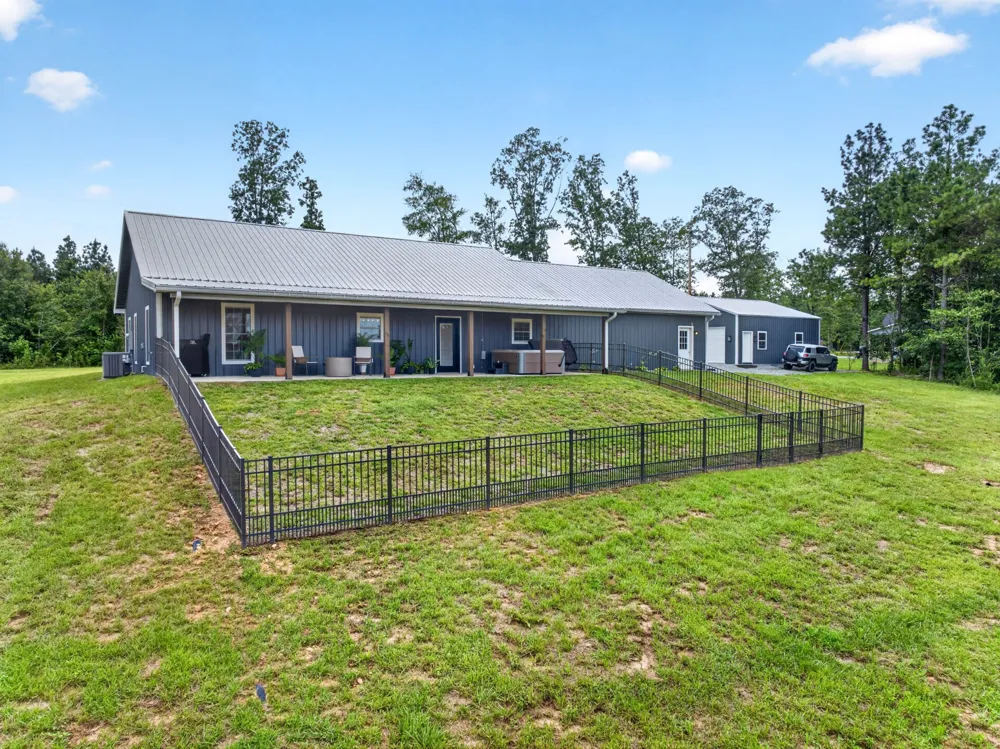 3931 Hwy 231 Erin, TN 37061