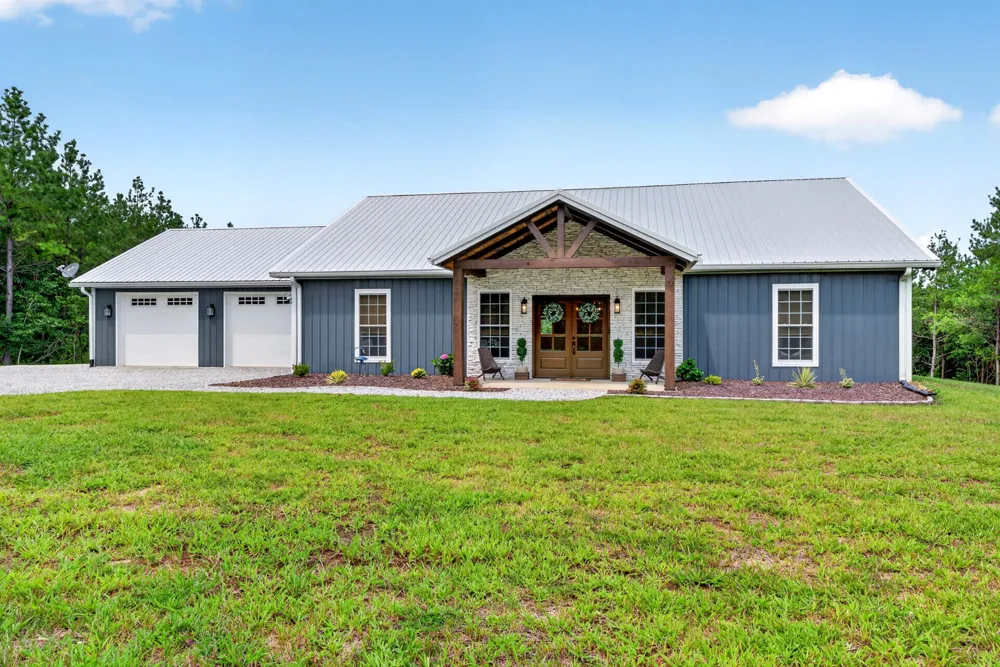 3931 Hwy 231 Erin, TN 37061