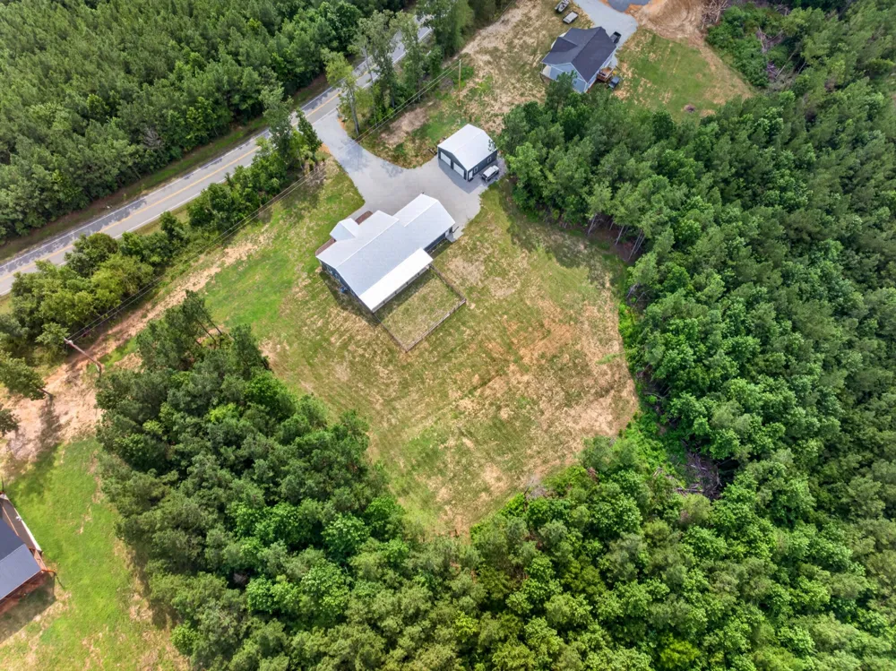3931 Hwy 231 Erin, TN 37061