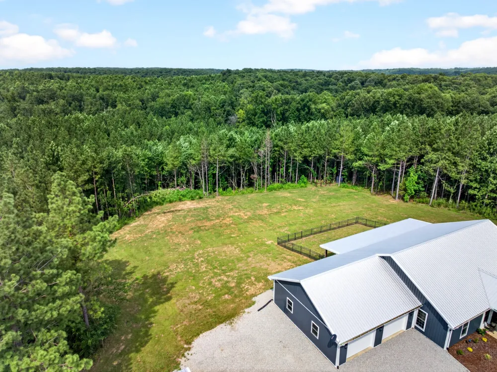 3931 Hwy 231 Erin, TN 37061