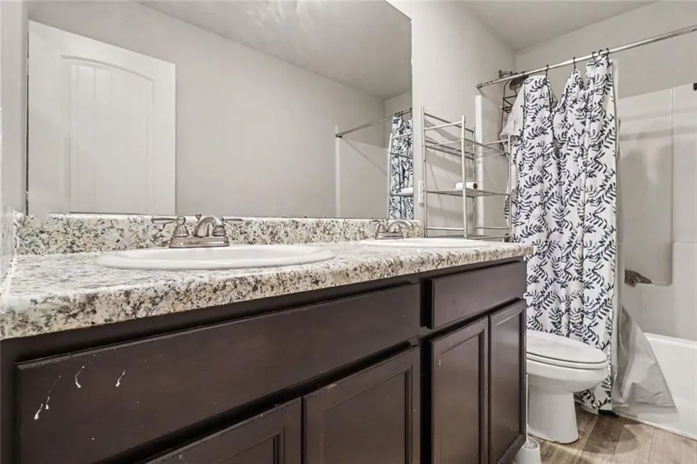 186 Brasch Park Drive Grantville, GA 30220