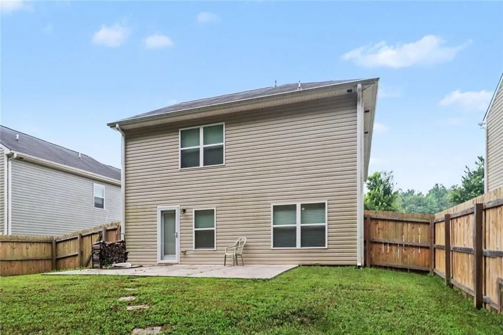 186 Brasch Park Drive Grantville, GA 30220