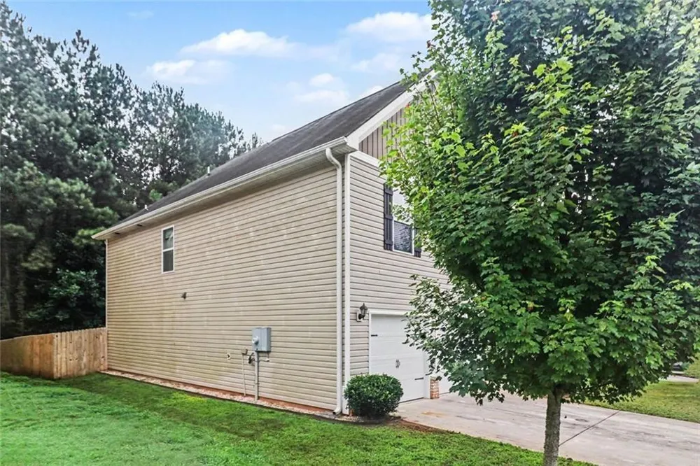 186 Brasch Park Drive Grantville, GA 30220