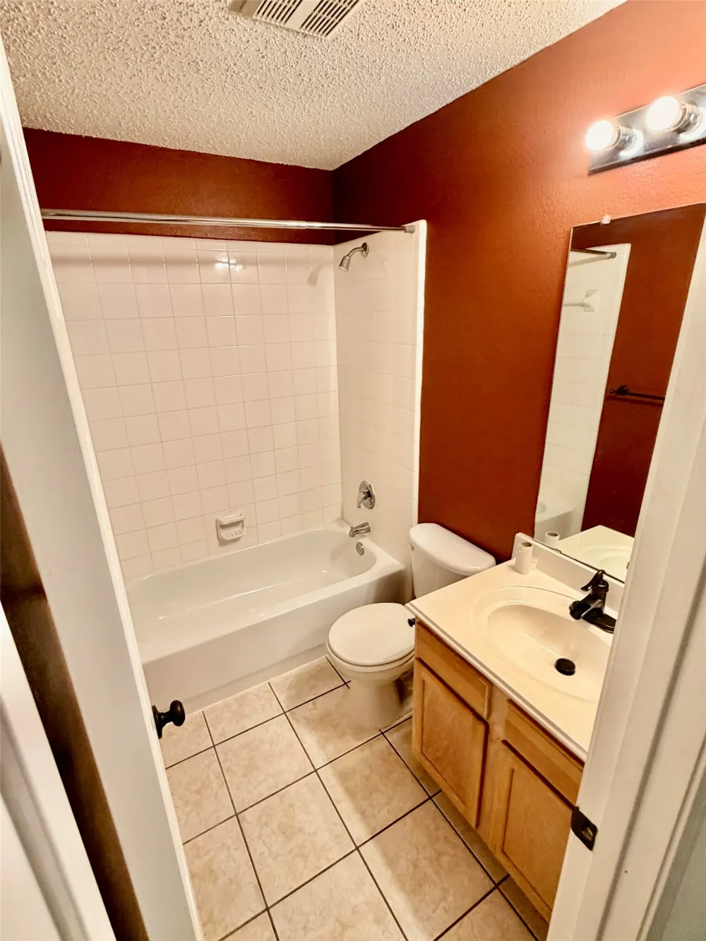 1313 Dakota Trail Krum, TX 76249