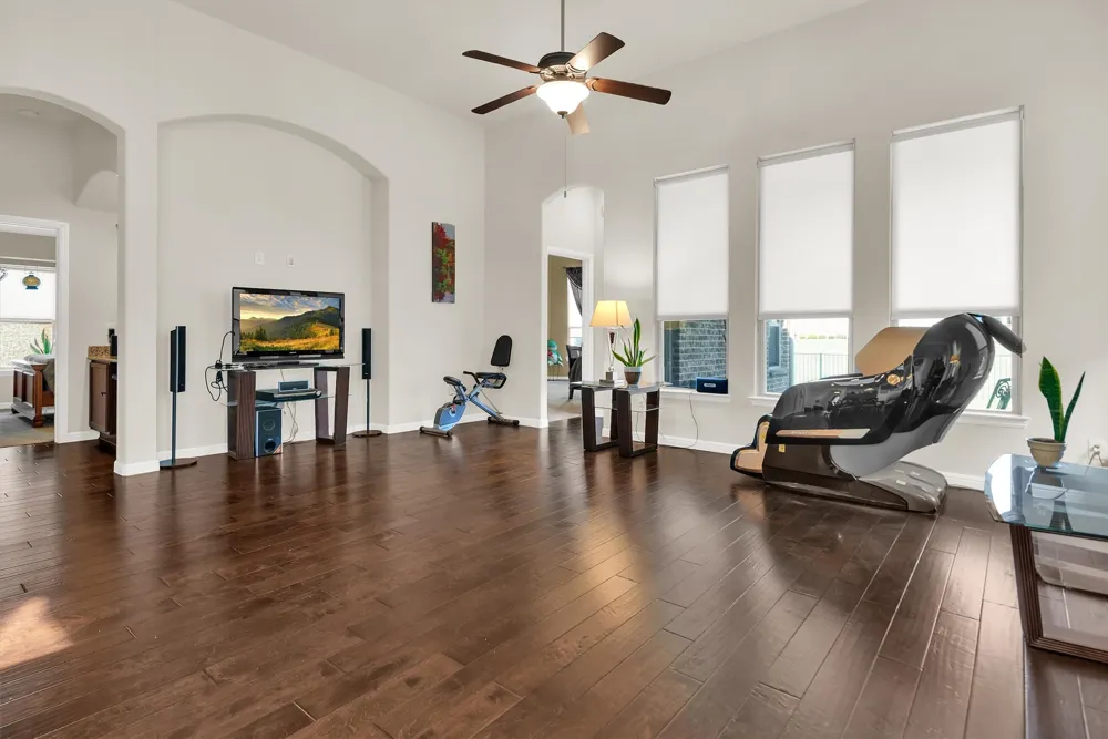4005 Hawthorne Drive Sachse, TX 75048