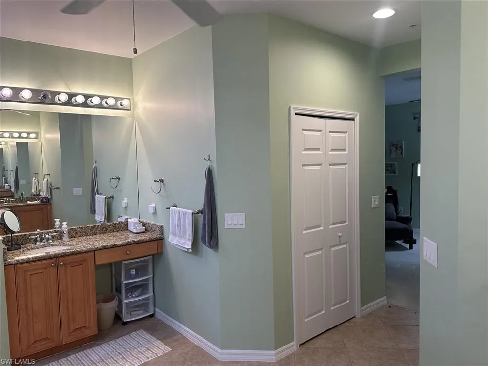 16591 Goldenrod Lane #101 Alva, FL 33920