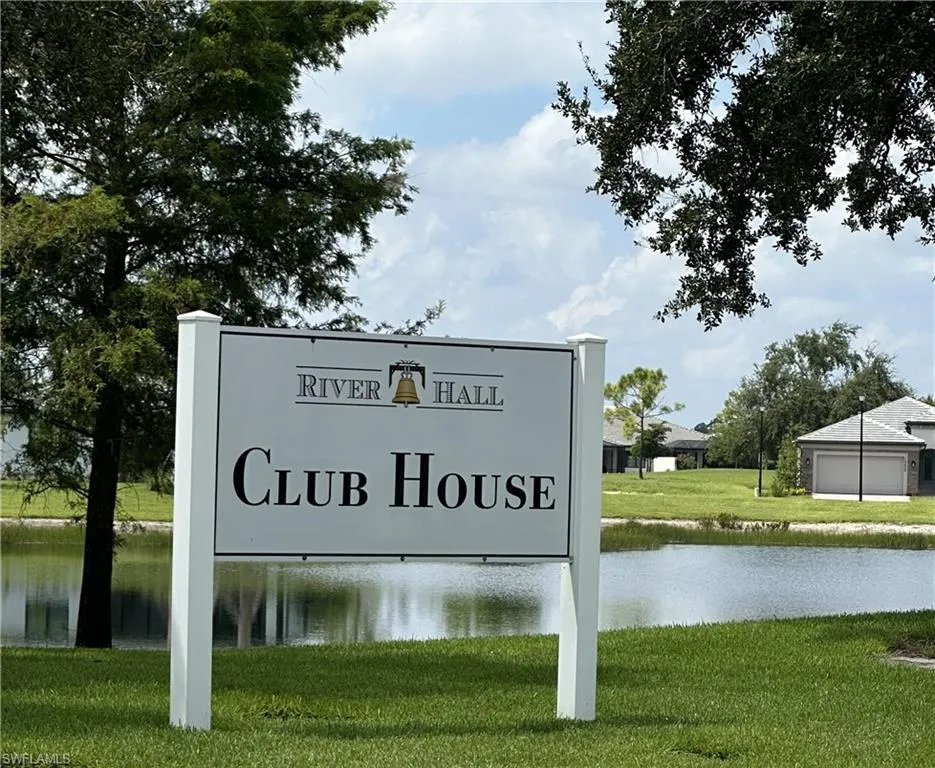16591 Goldenrod Lane #101 Alva, FL 33920