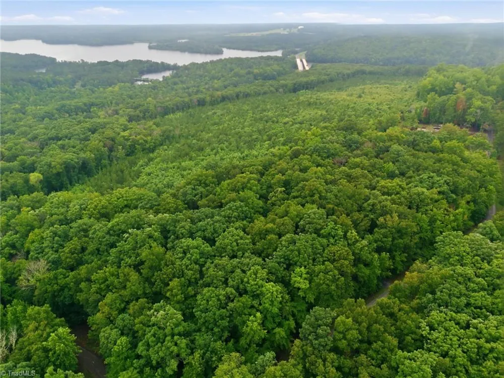 171 Seminole Trail New London, NC 28127