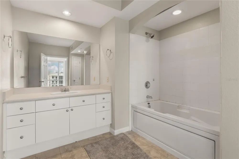 322 E CENTRAL BOULEVARD #1910 Orlando, FL 32801