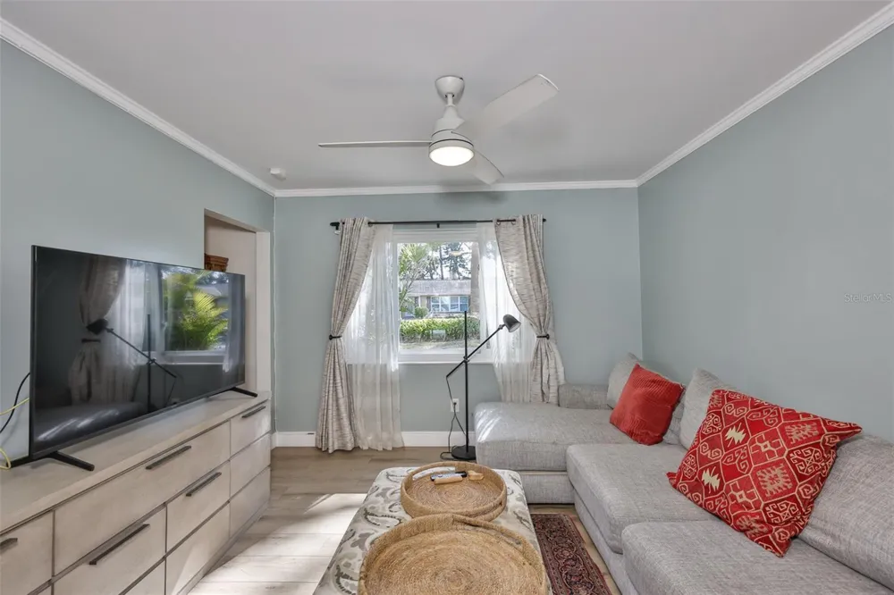 1279 86TH AVENUE St Petersburg, FL 33702