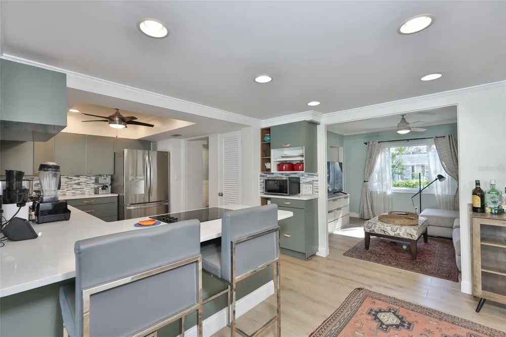 1279 86TH AVENUE St Petersburg, FL 33702