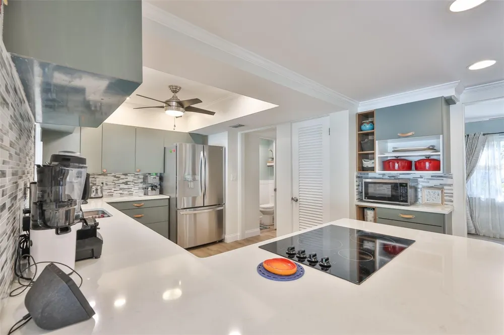 1279 86TH AVENUE St Petersburg, FL 33702