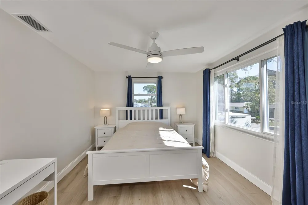 1279 86TH AVENUE St Petersburg, FL 33702
